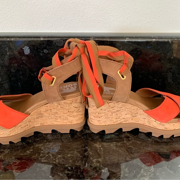 Sorel Joanie 11 High Ankle Wedge Orange Suede Laceup Sandals Size 6, Like New - Picture 4 of 10